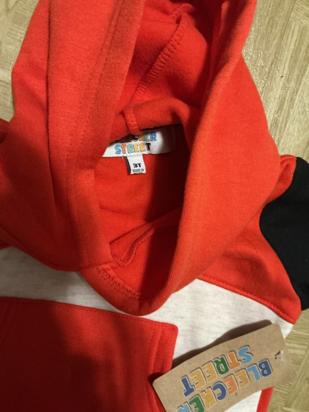 Kids Red & Black Two-Tone Hoodie and Jogger Set - Picture 3 of 4